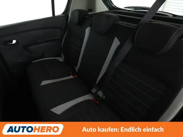 Dacia Sandero view 14