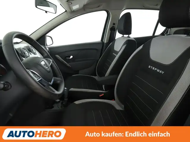 Dacia Sandero view 10