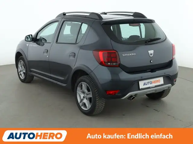 Dacia Sandero view 4