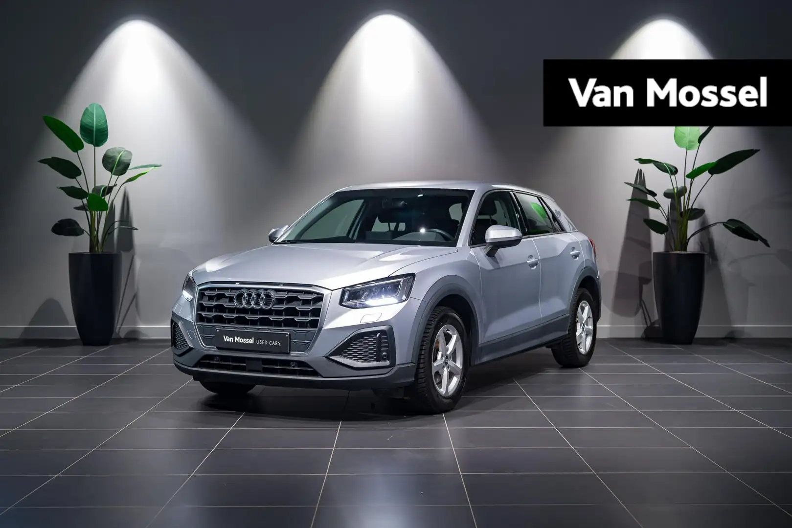 Audi Q2 1.5 35 TFSI 110kW S tr Bus Ed Attraction Gris - 1