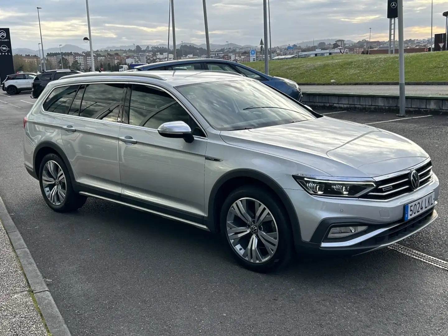 Volkswagen Passat Alltrack 2.0TDI 4Motion DSG 140kW Gris - 2