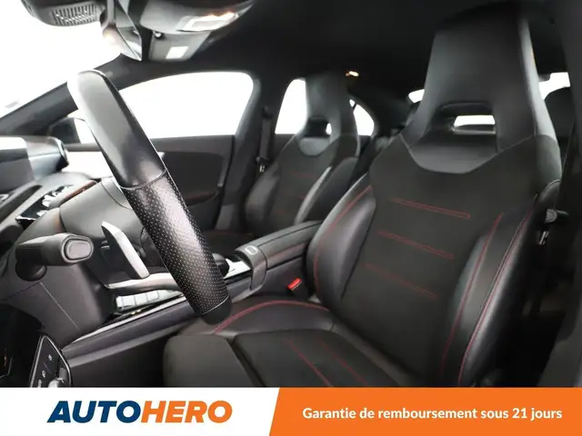 Mercedes-Benz Cla view 10