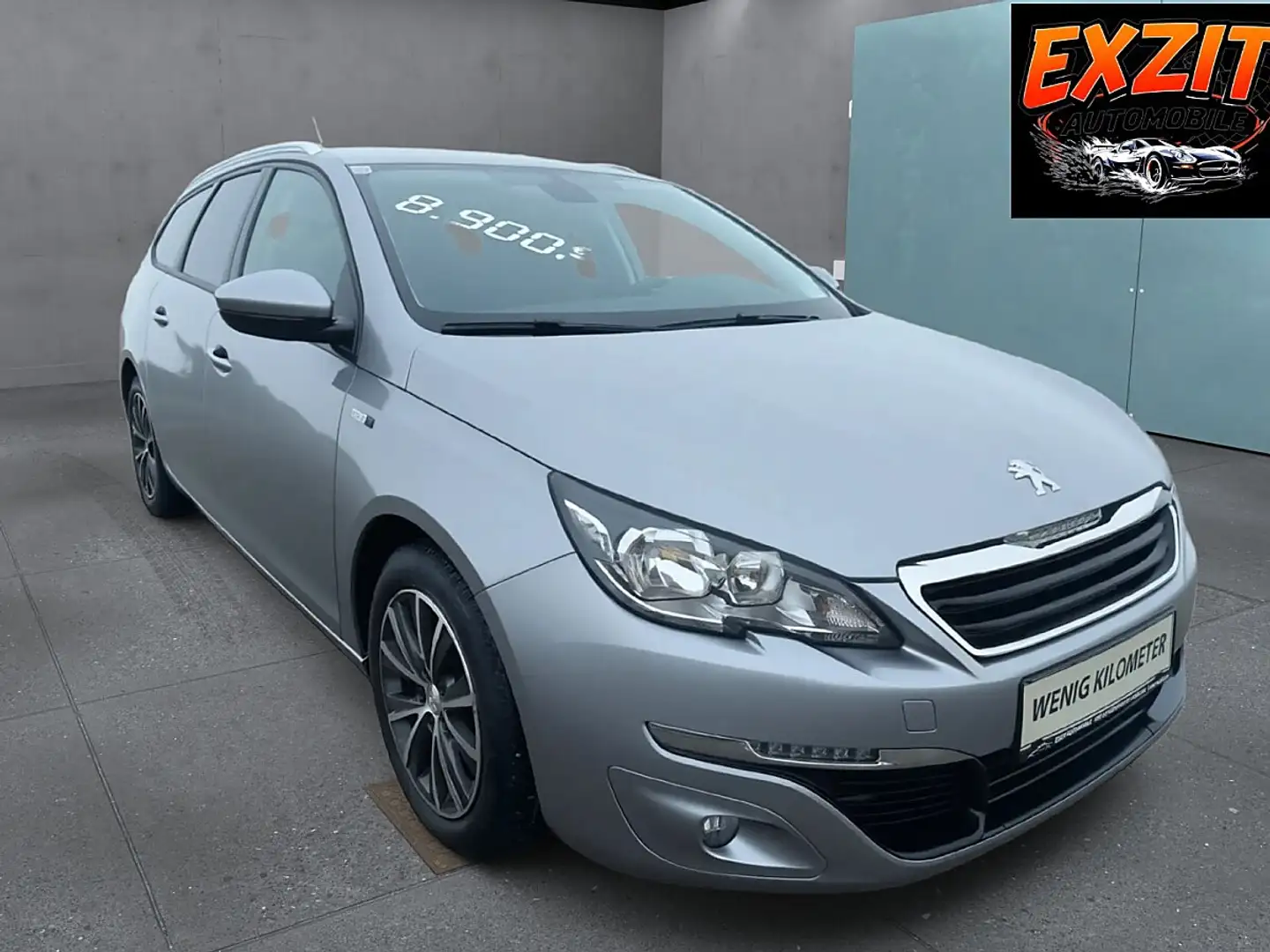 Peugeot 308 SW 1,2 PureTech 110 Style S&S Grau - 1