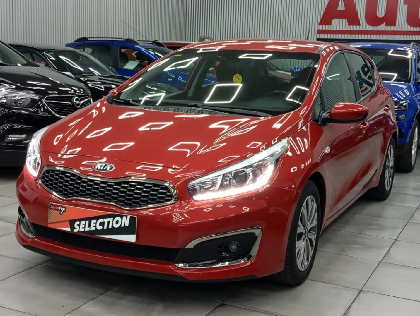 Kia Ceed / cee'd 1.4 CVVT Concept Rot - 1
