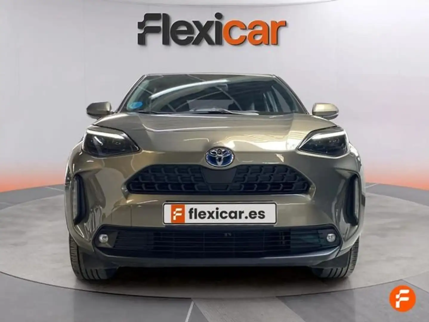 Toyota Yaris Cross 120H Active Tech Pack Comfort Gris - 2