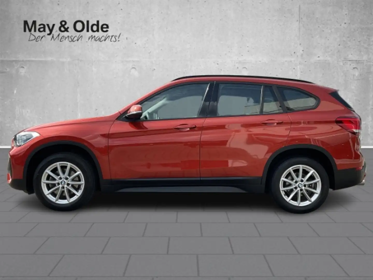BMW X1 sDrive18i Advantage Aut. Navi LED AHK Pano Hifi Orange - 2