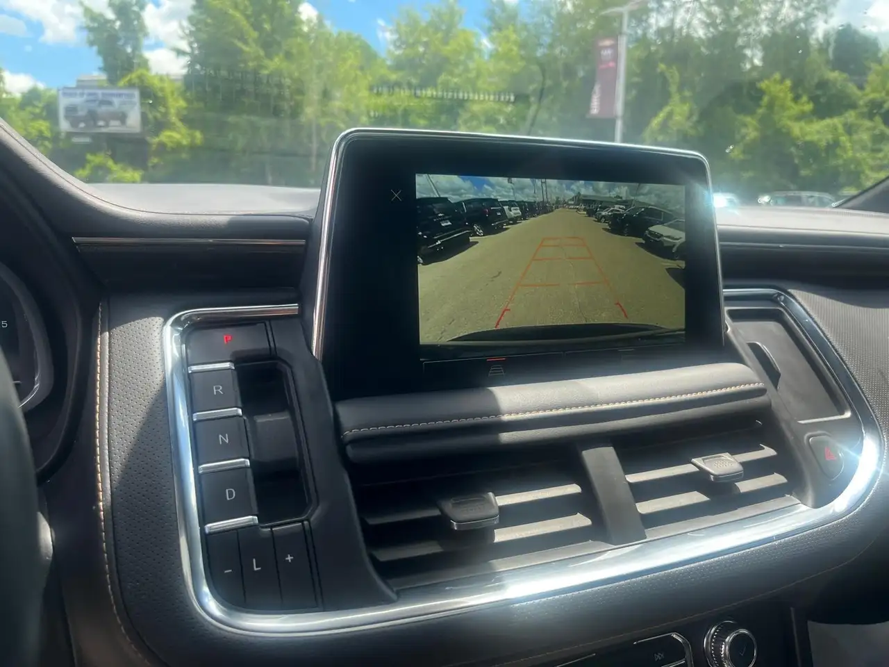 GMC Yukon снимка GMC Yukon