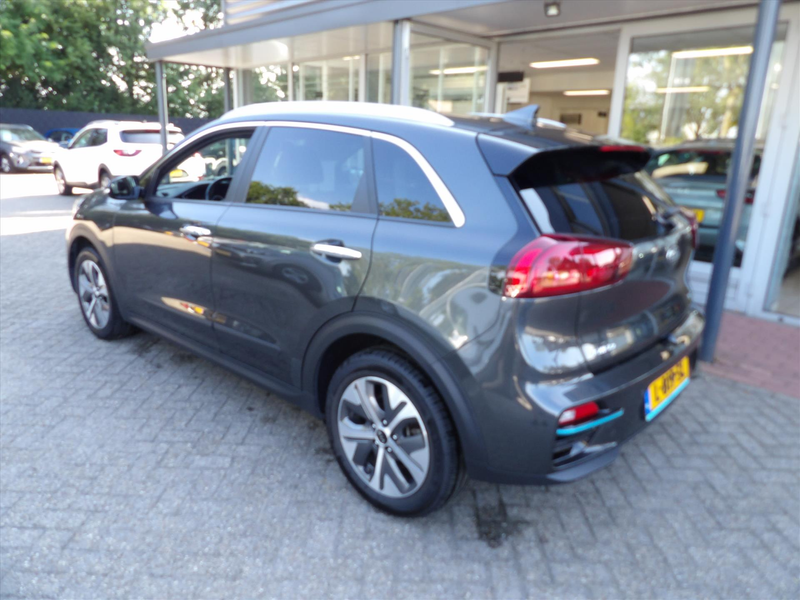 Kia e-Niro 64kWh 204pk Automaat ExecutiveLine luxe Org. Ned. — photo 3