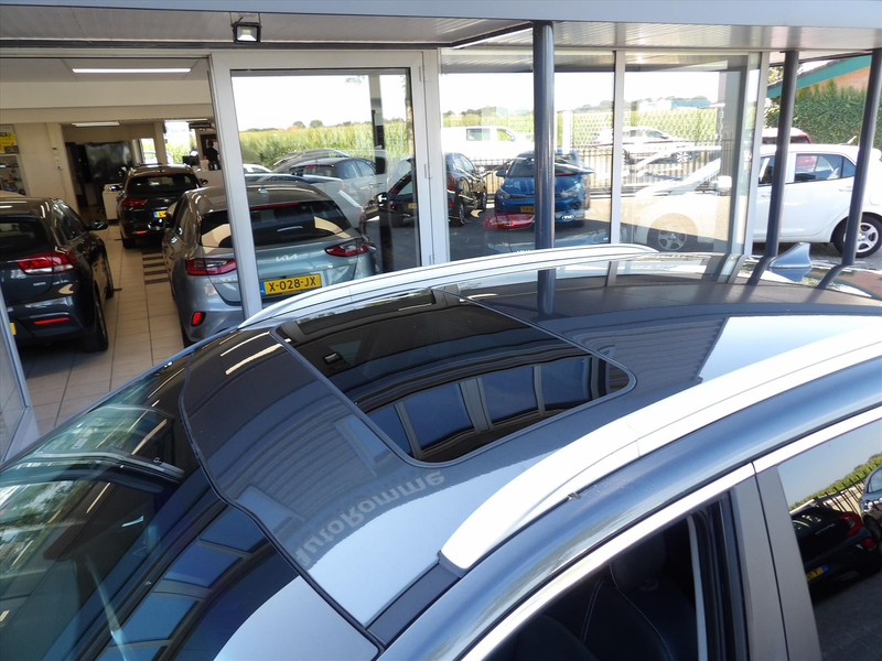 Kia e-Niro 64kWh 204pk Automaat ExecutiveLine luxe Org. Ned. — photo 16