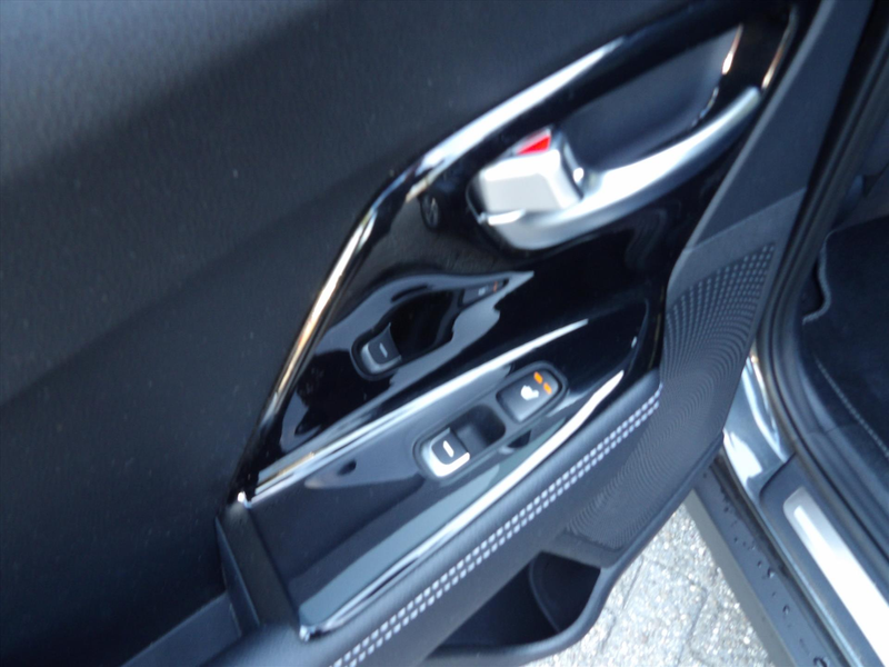 Kia e-Niro 64kWh 204pk Automaat ExecutiveLine luxe Org. Ned. — photo 36