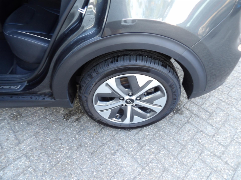 Kia e-Niro 64kWh 204pk Automaat ExecutiveLine luxe Org. Ned. — photo 23