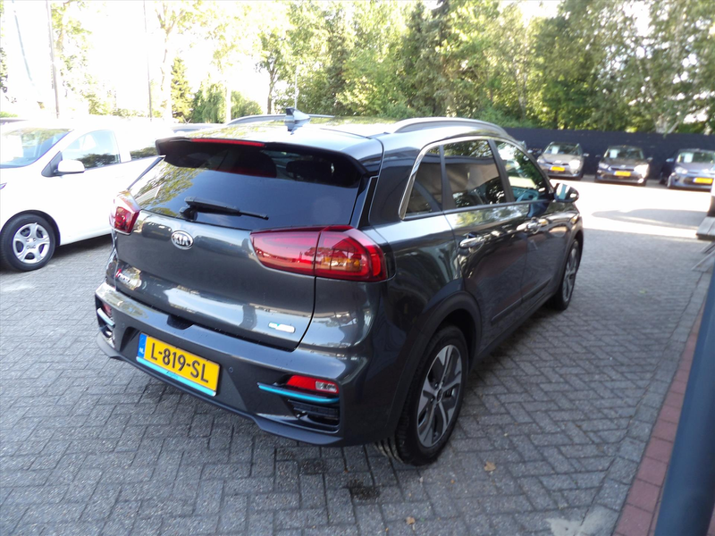 Kia e-Niro 64kWh 204pk Automaat ExecutiveLine luxe Org. Ned. — photo 5