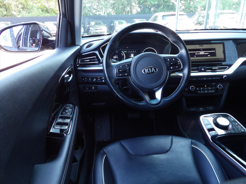 Kia e-Niro 64kWh 204pk Automaat ExecutiveLine luxe Org. Ned. — photo 35