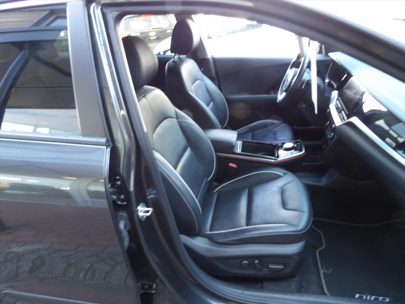 Kia e-Niro 64kWh 204pk Automaat ExecutiveLine luxe Org. Ned. — photo 41