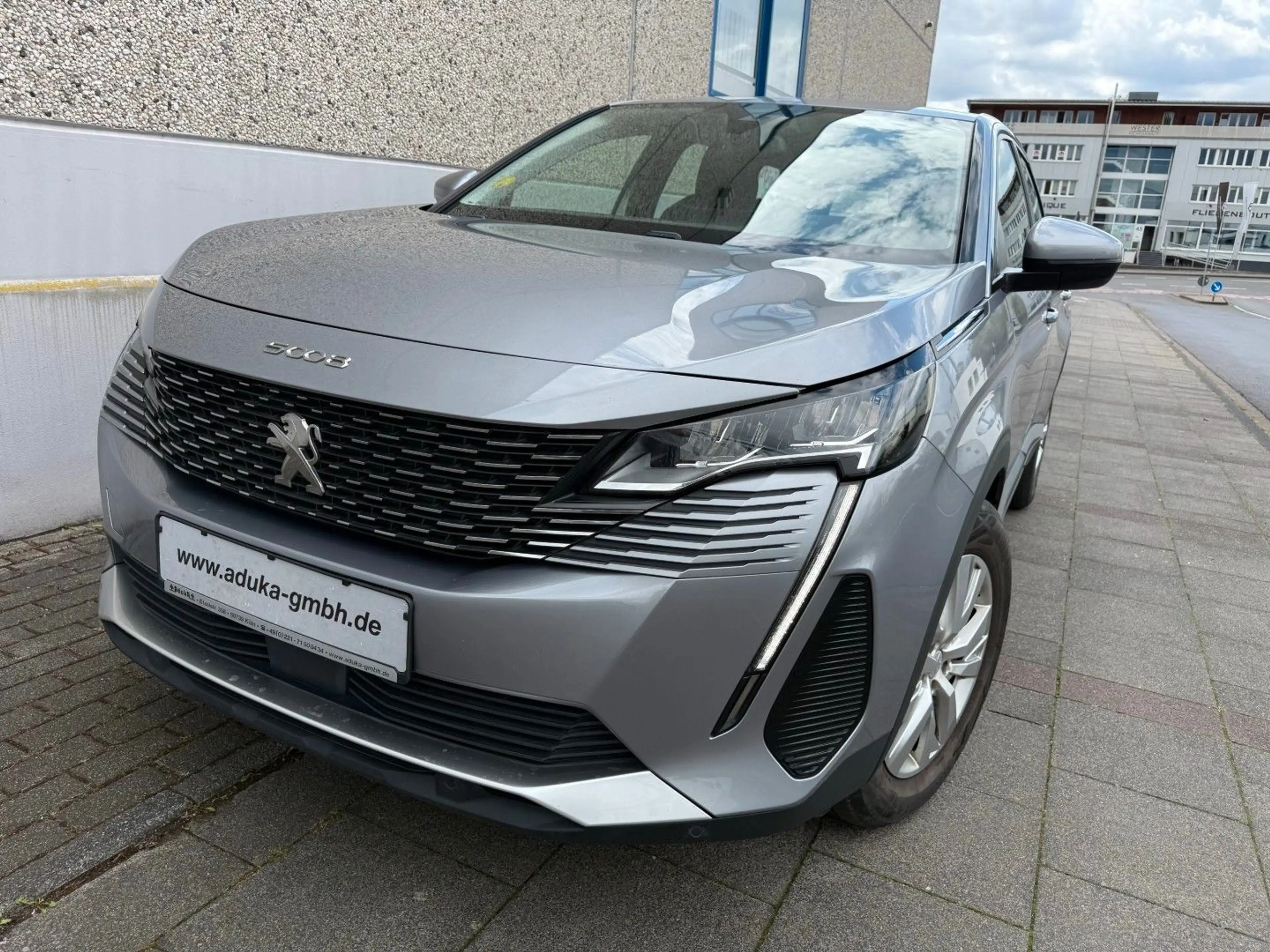 Peugeot 5008 BlueHDi 130 Active Pack 7 Sitze AHK LED Nav — photo 3