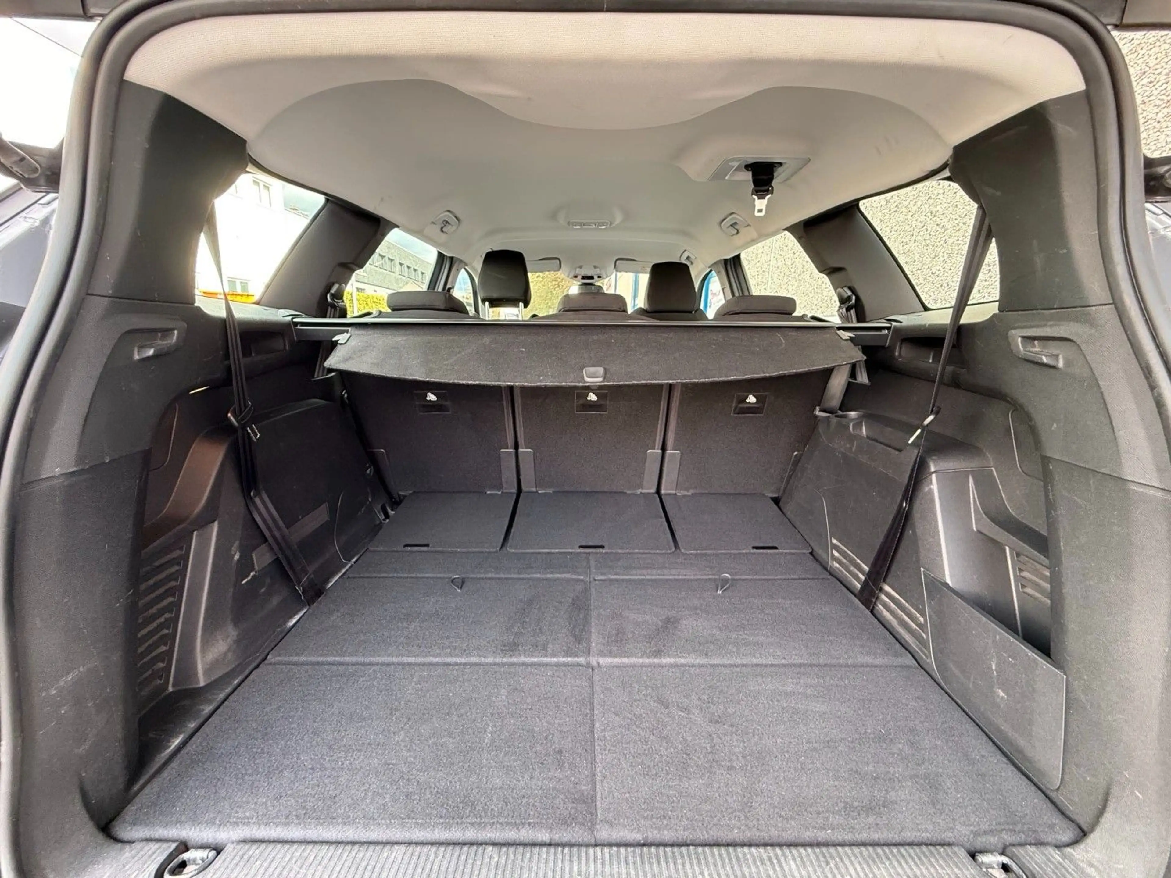 Peugeot 5008 BlueHDi 130 Active Pack 7 Sitze AHK LED Nav — photo 10