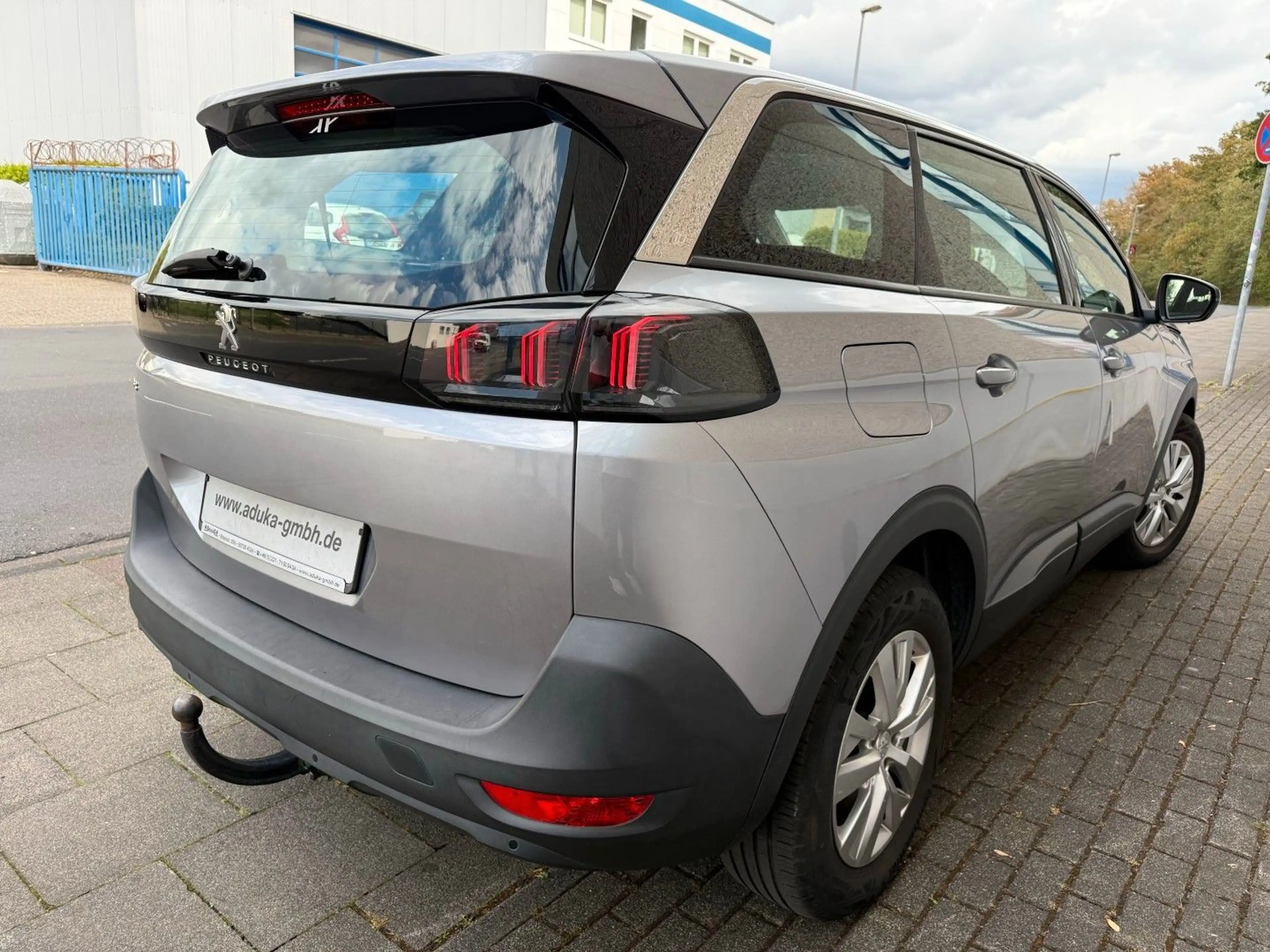 Peugeot 5008 BlueHDi 130 Active Pack 7 Sitze AHK LED Nav — photo 7