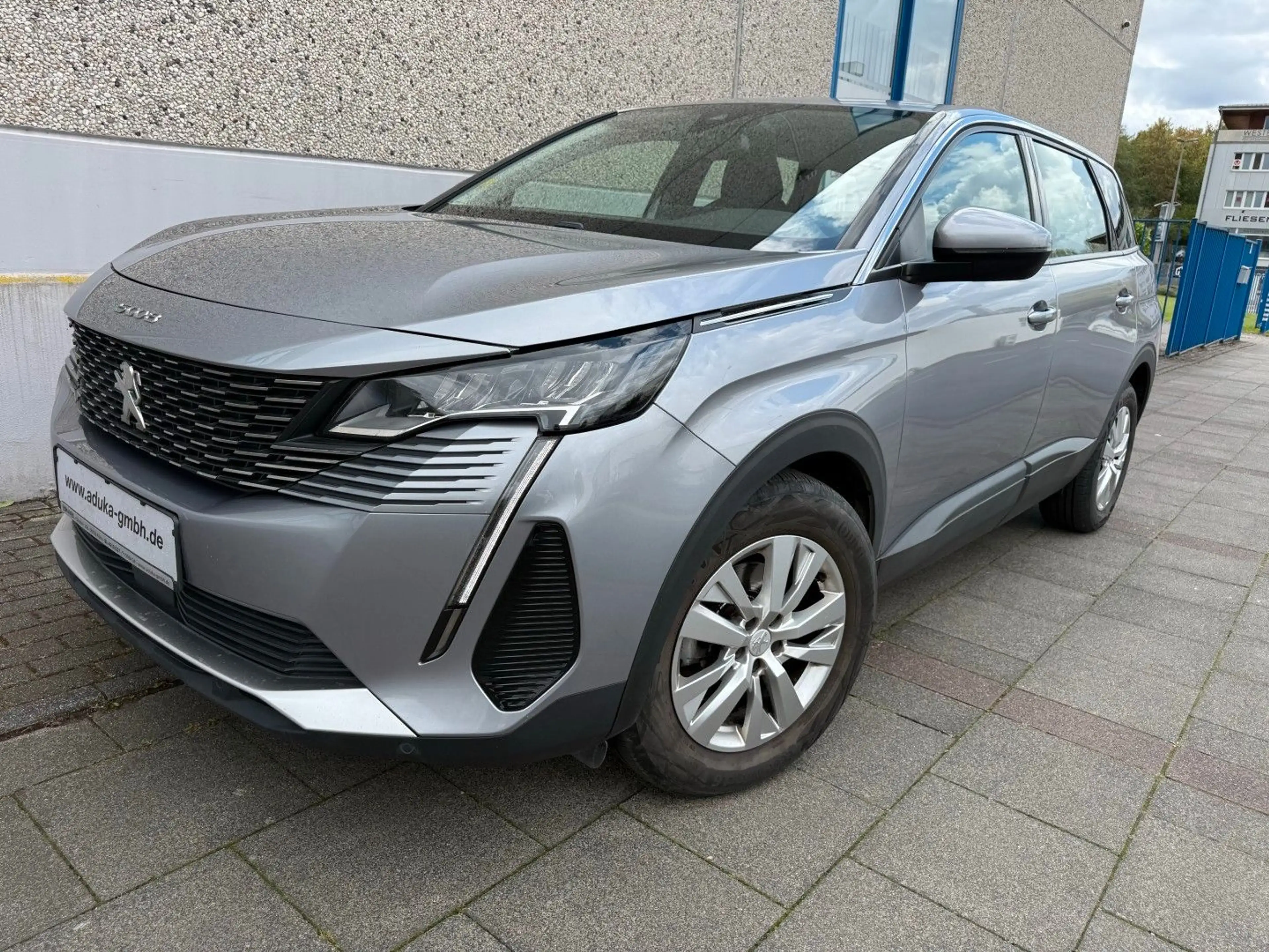 Peugeot 5008 BlueHDi 130 Active Pack 7 Sitze AHK LED Nav — photo 2