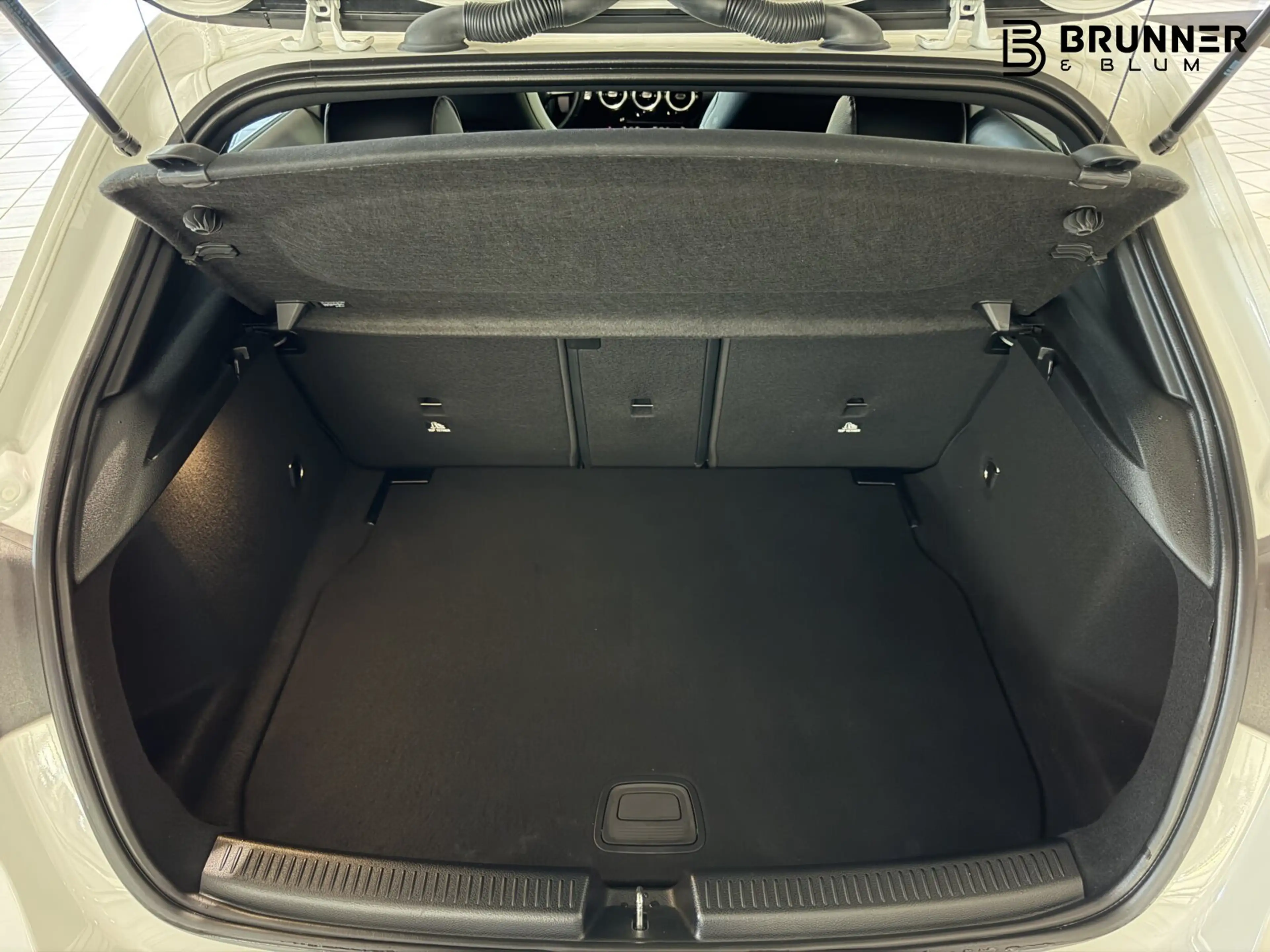 Mercedes-Benz A 35 AMG A 35 4M AMG Line,LED Multibeam,MBUX,Night,Sound BC — photo 5
