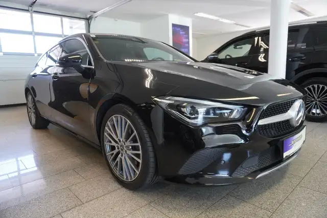 Mercedes-Benz Cla view 3