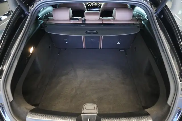 Mercedes-Benz Cla view 10