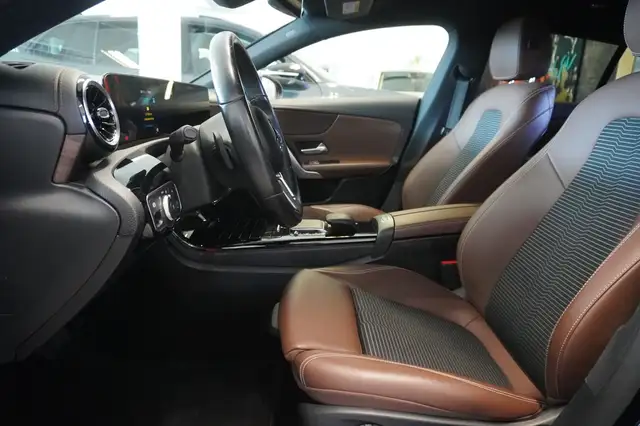 Mercedes-Benz Cla view 8