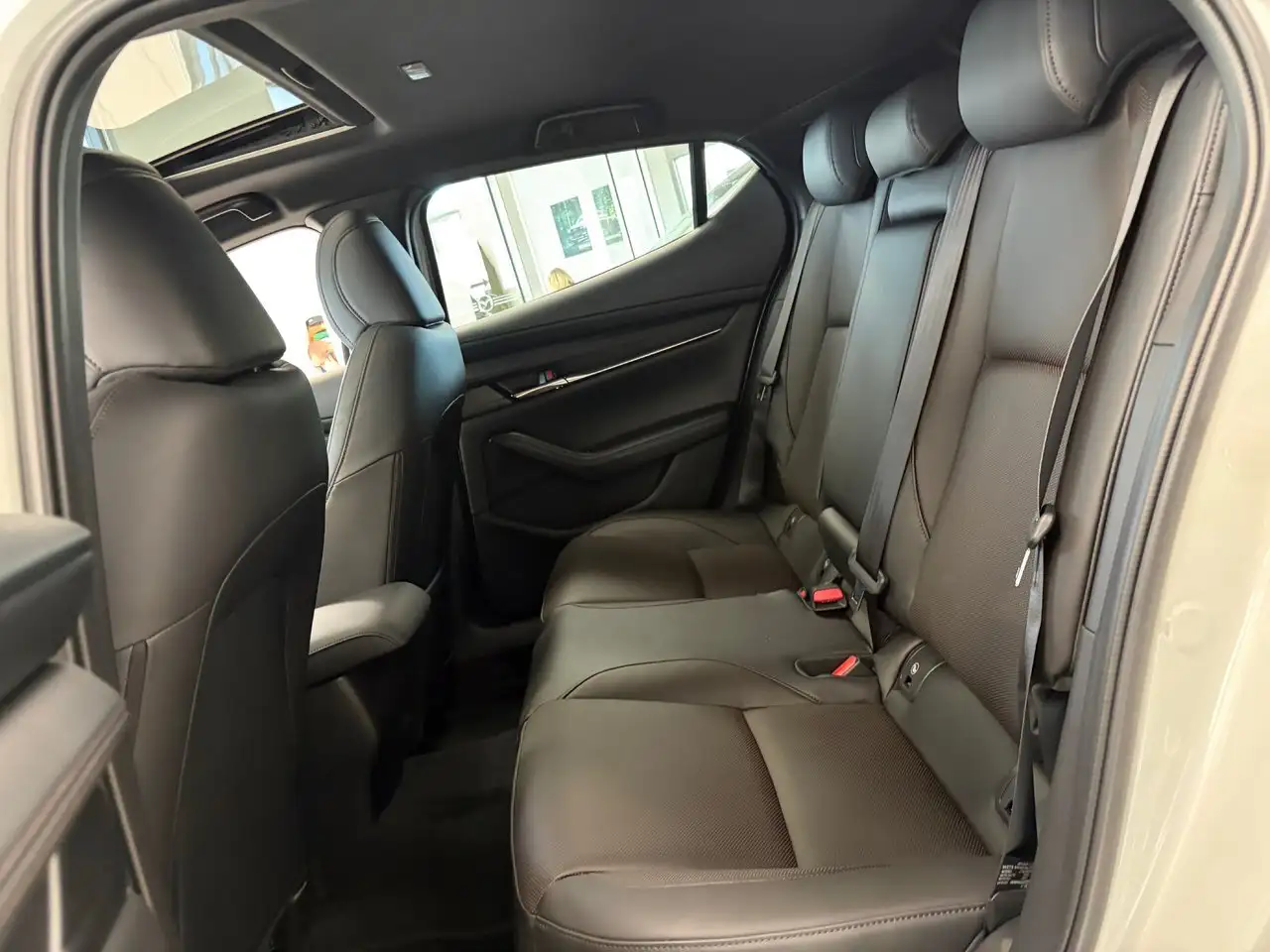 Mazda 3 снимка Mazda 3