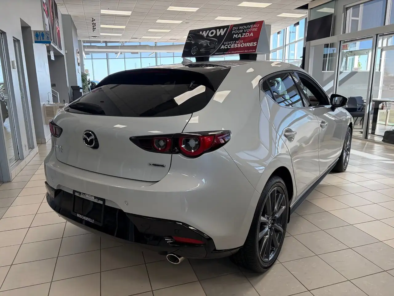 Mazda 3 снимка Mazda 3