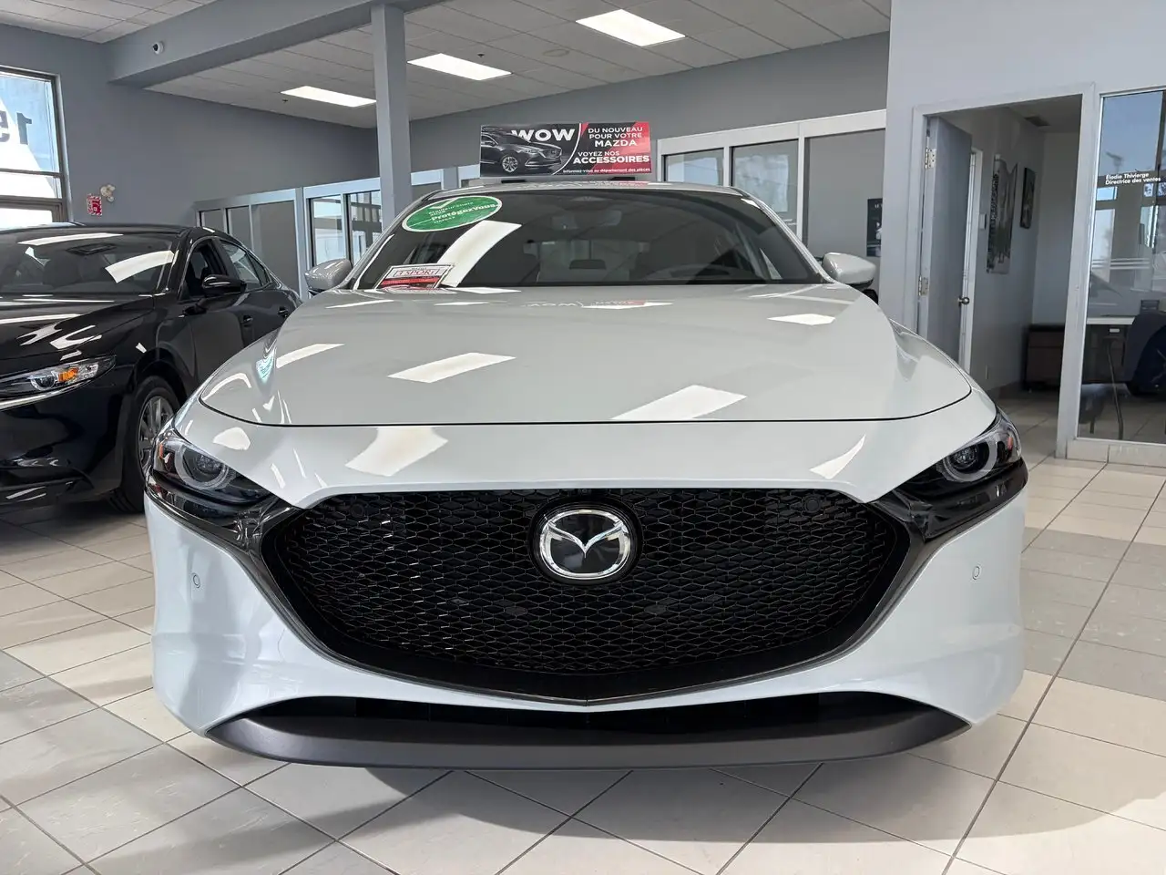 Mazda 3 снимка Mazda 3