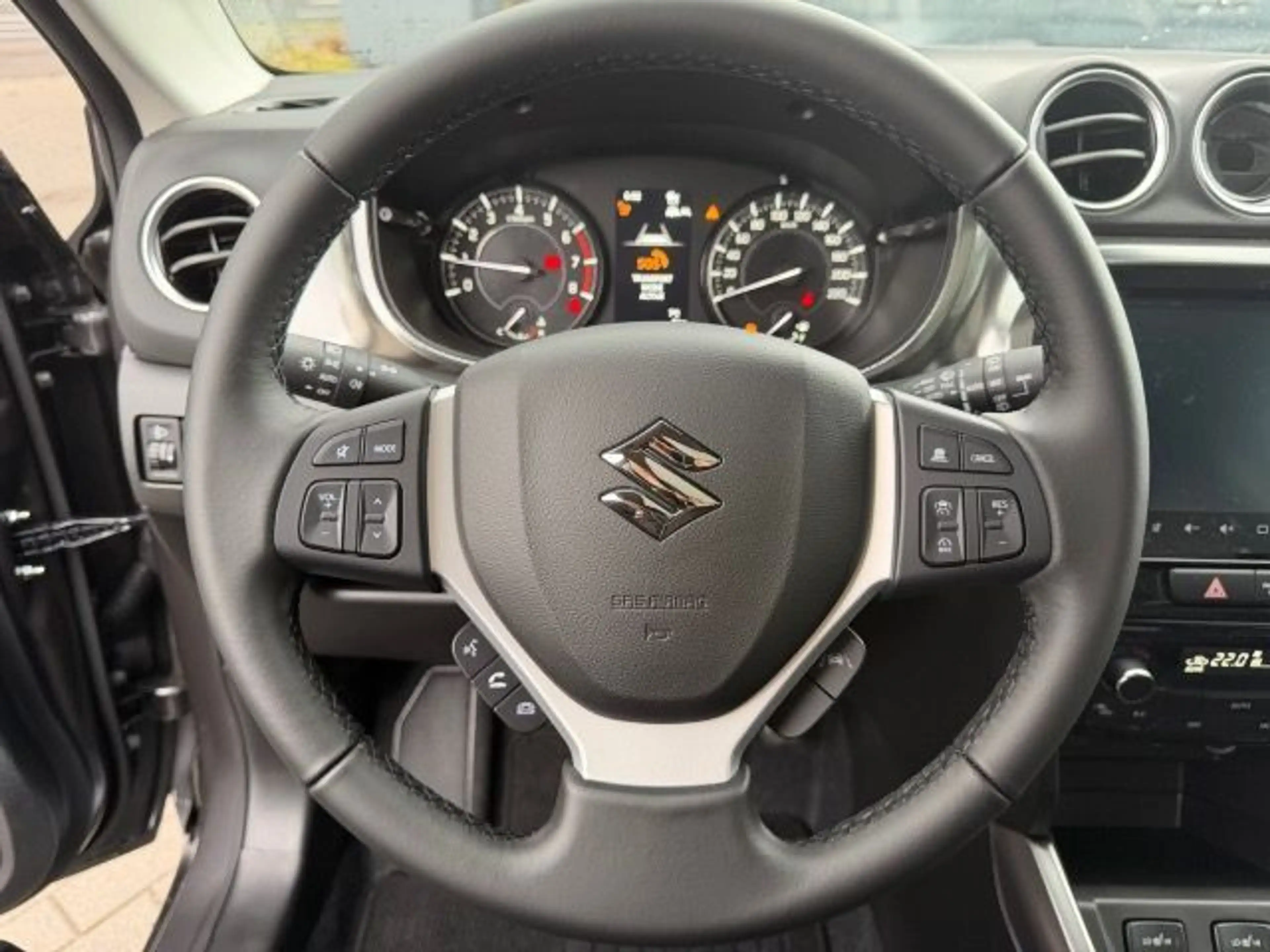 Suzuki Vitara VITARA 1.4 BOOSTERJET HYBRID 6AT COMFORT+ AHK — photo 14