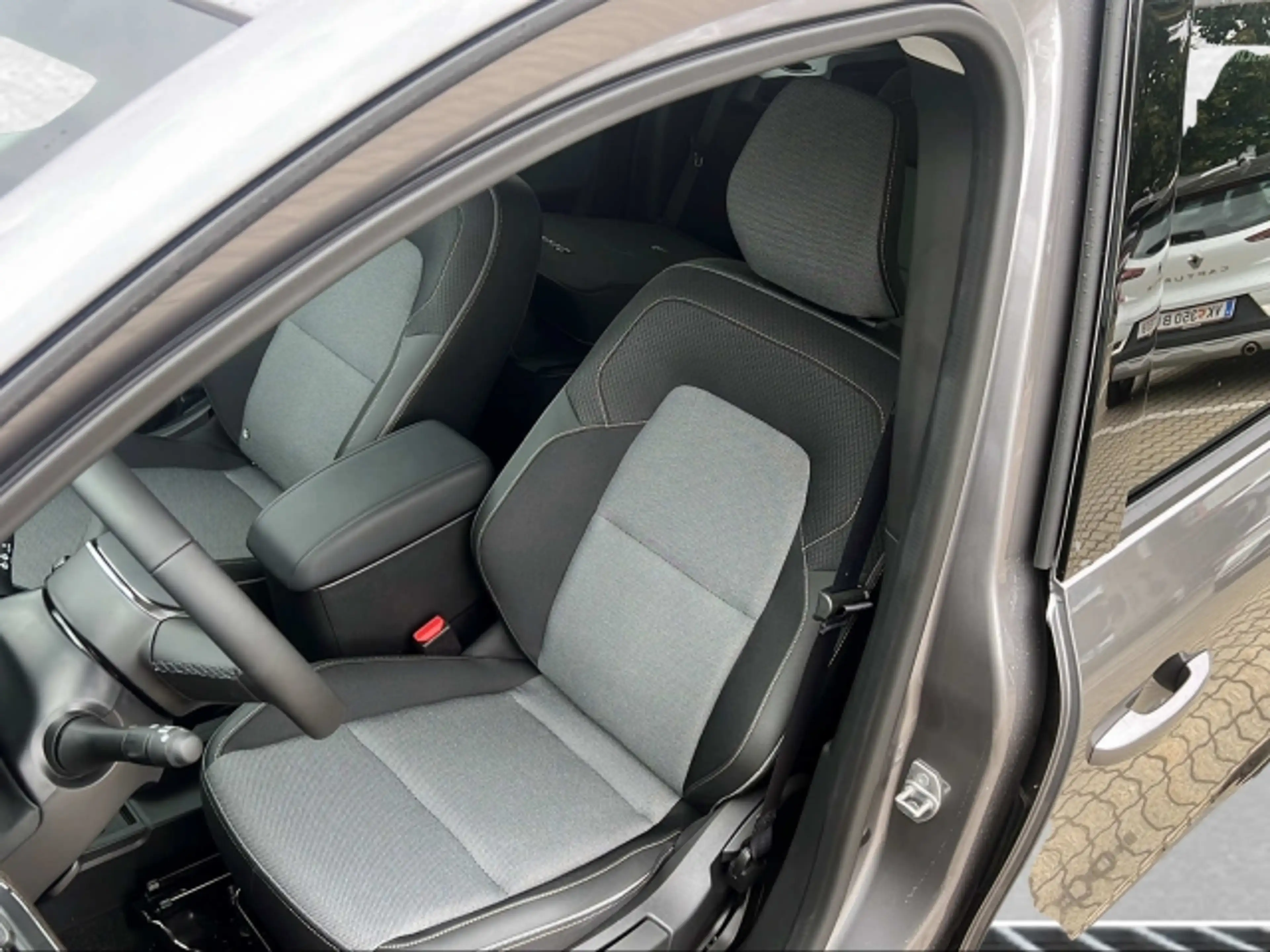 Renault Kangoo GRAND KANGOO TECHNO TCe 130 EDC MY26 — photo 12