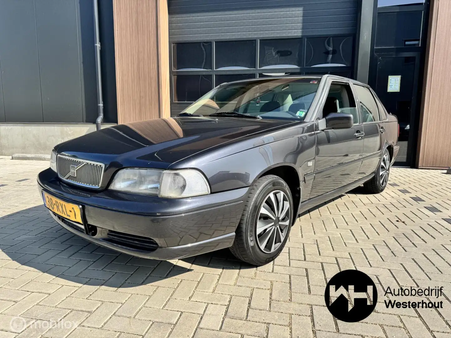 Volvo S70 2.5 TDI 140 PK Dakraam Trekhaak Gris - 2