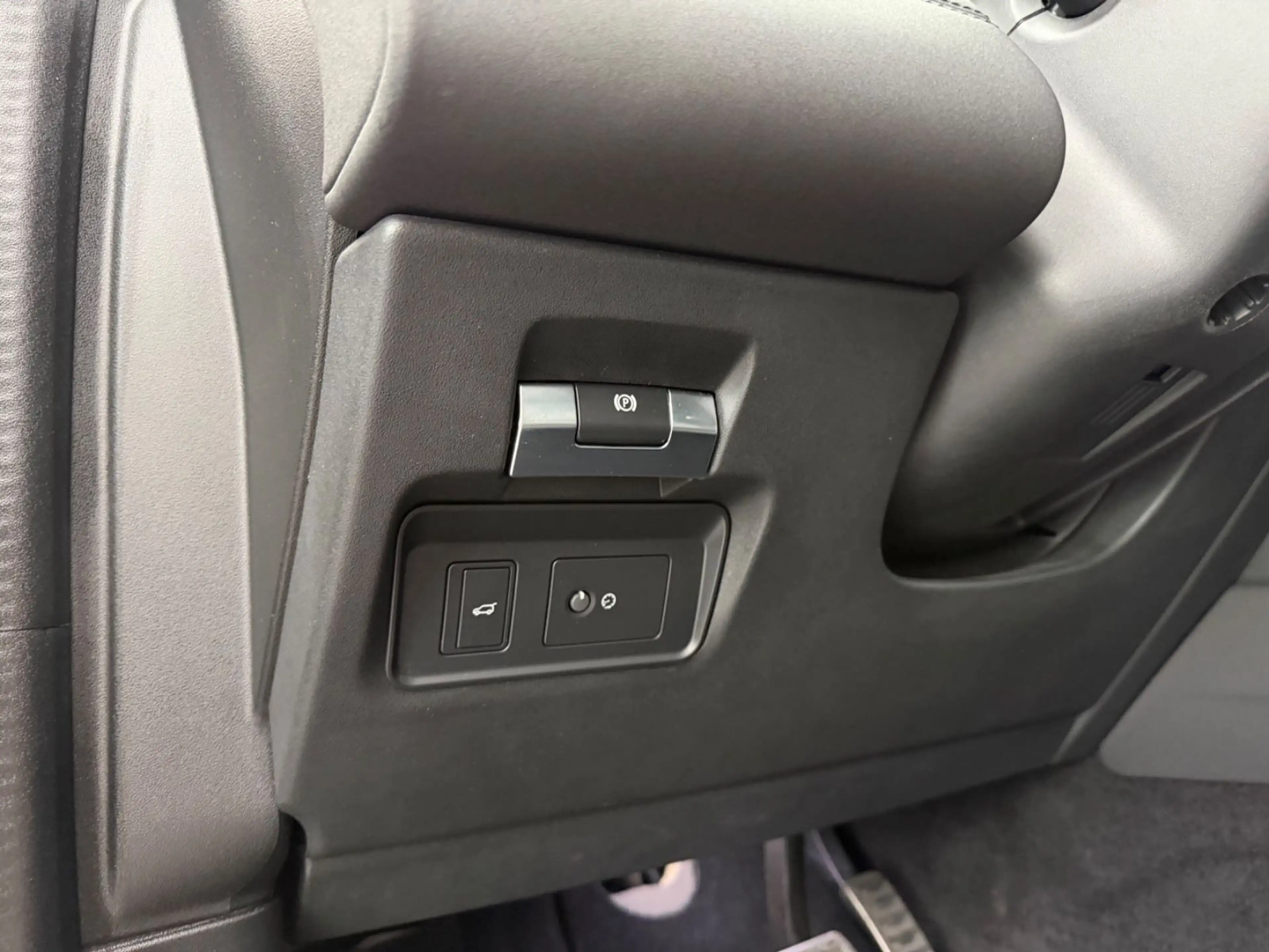 Land Rover Discovery Sport 2.0 AWD*Lenk.Hz*HeadUp*BlackEdi* — photo 23
