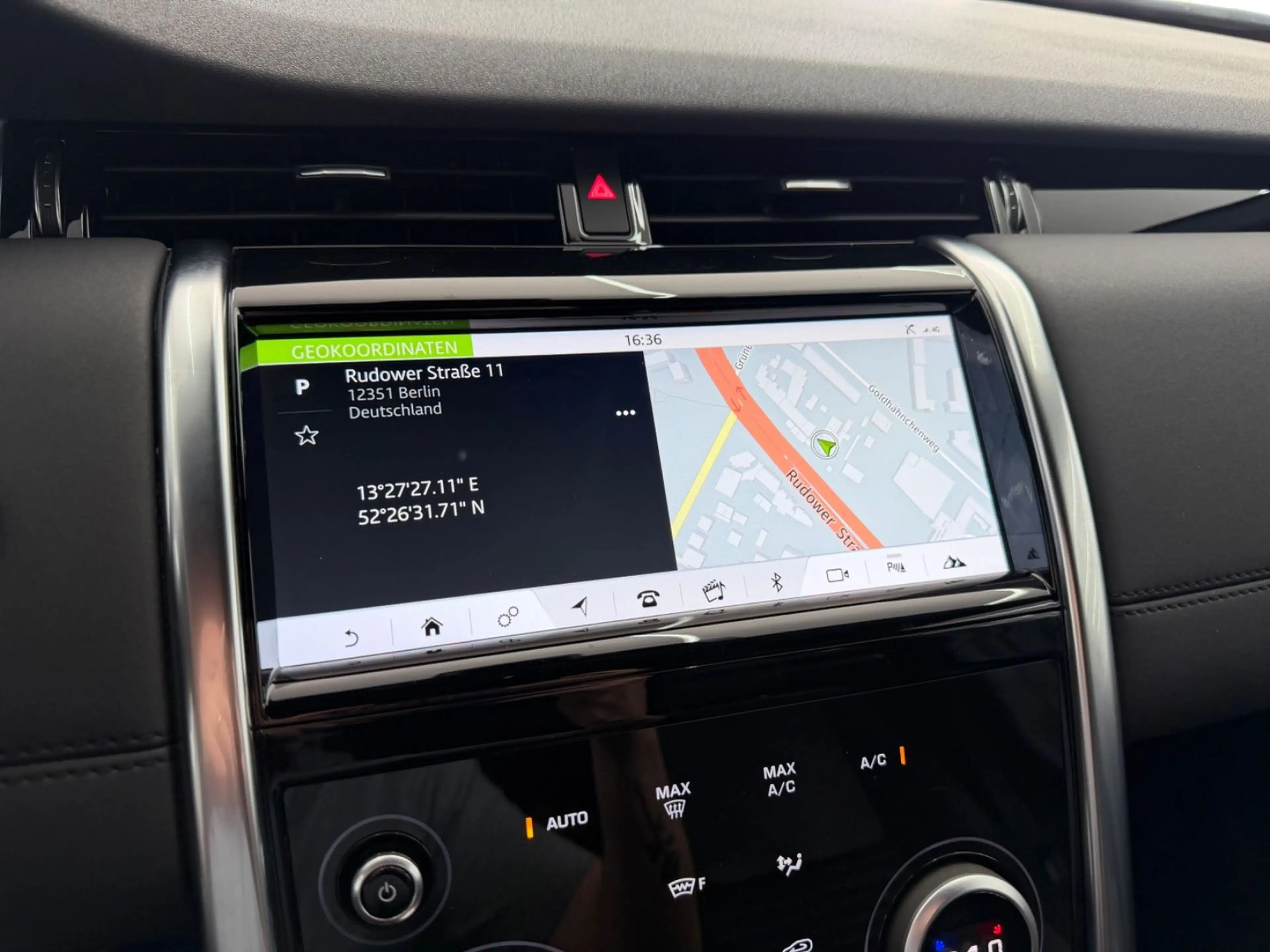 Land Rover Discovery Sport 2.0 AWD*Lenk.Hz*HeadUp*BlackEdi* — photo 28