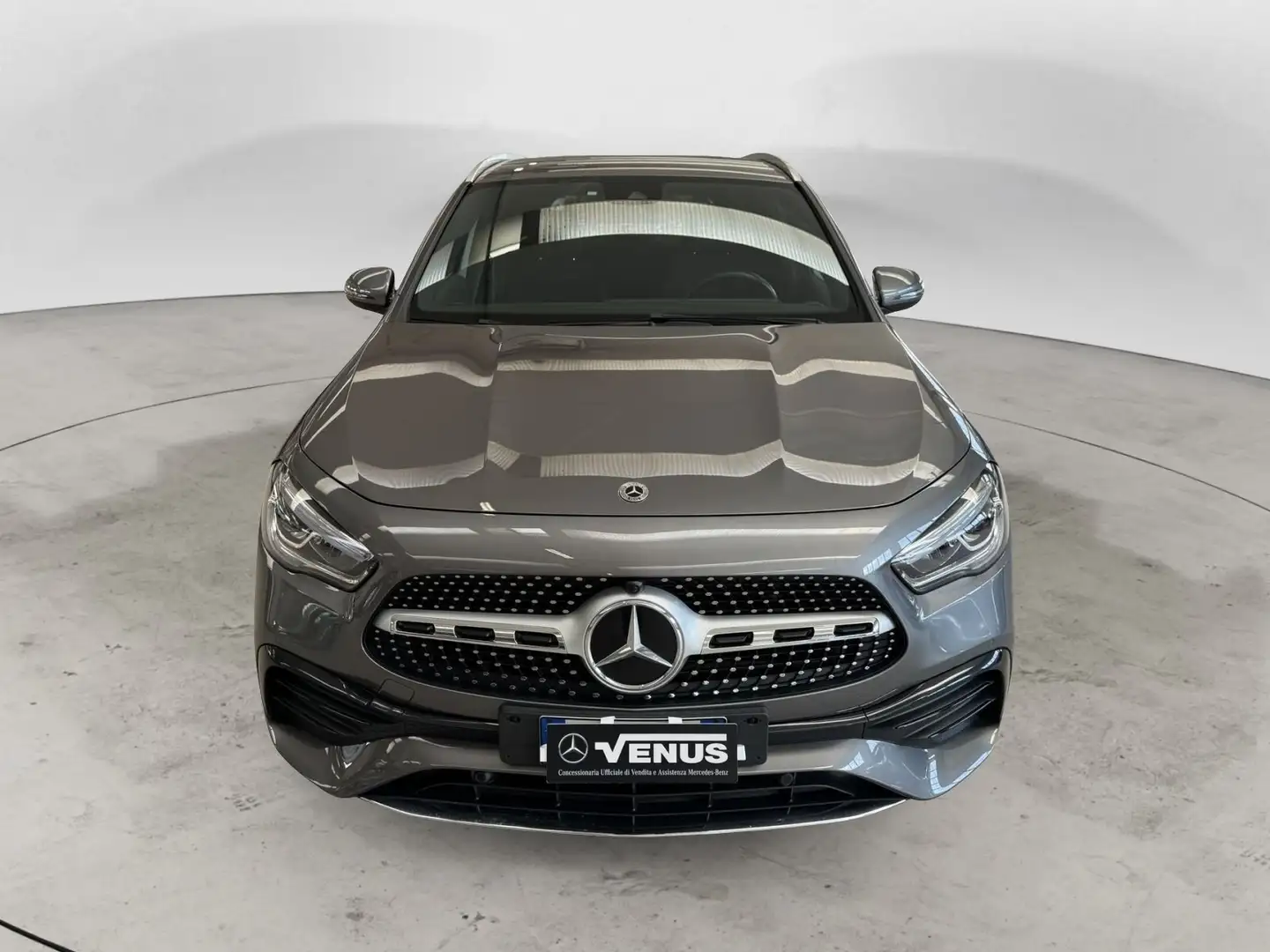 Mercedes-Benz GLA 200 GLA 200 d Premium auto Grigio - 2