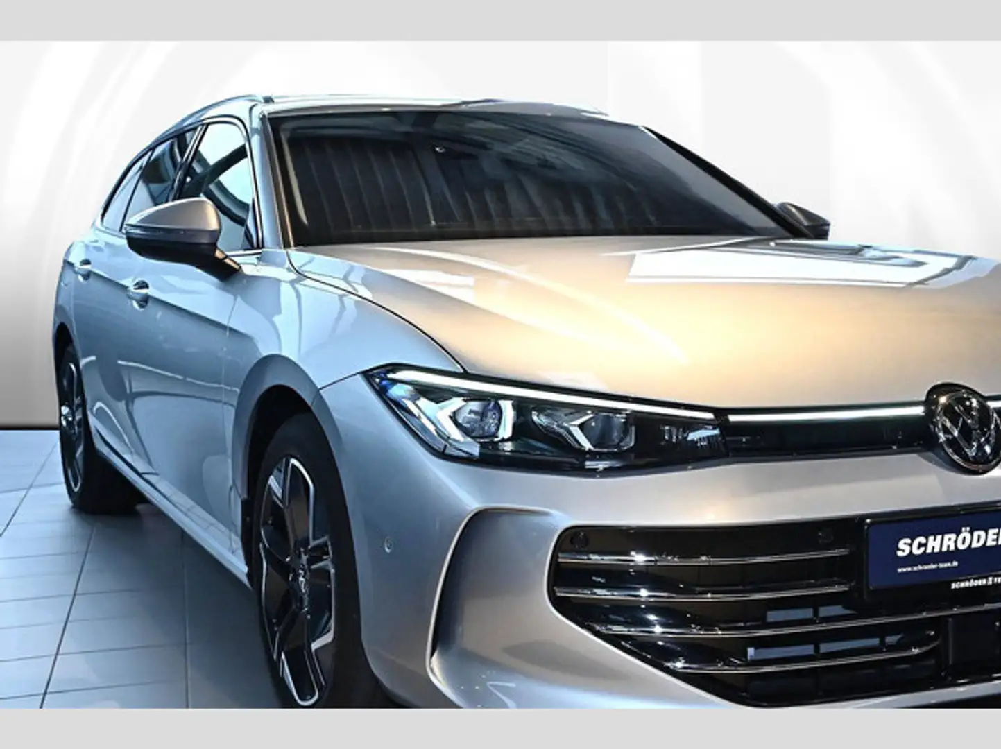 Volkswagen Passat Variant 1.5 eHybrid DSG Elegance Silber - 2