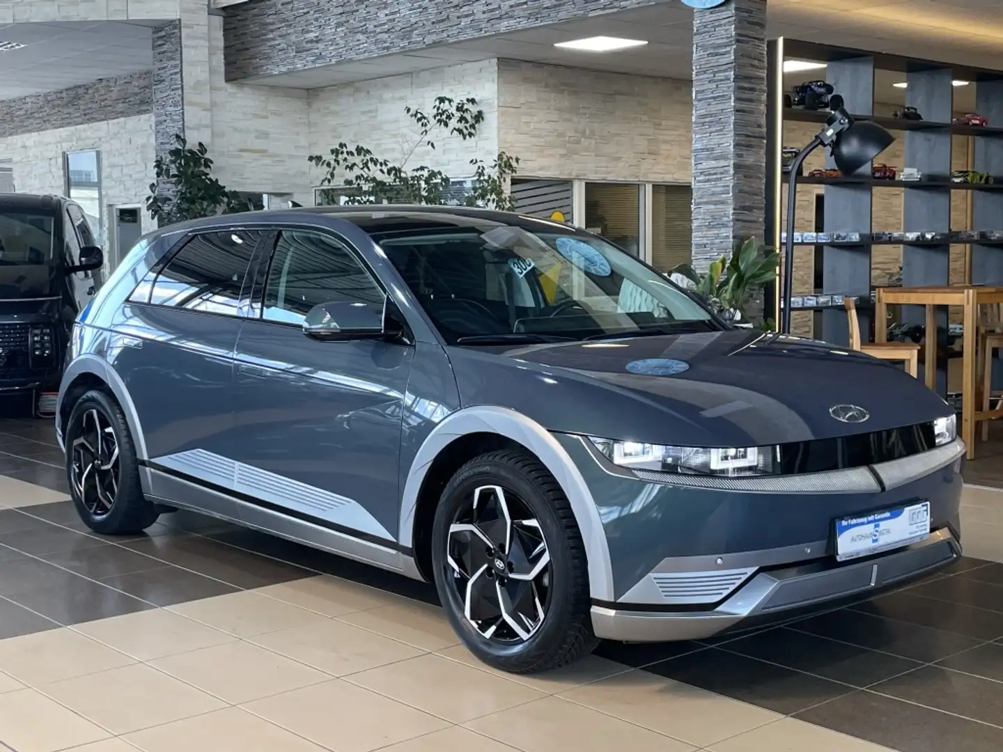 Hyundai IONIQ 5 Wärmepumpe Pano Leder NSCC LED Nav R.Cam Blau - 1
