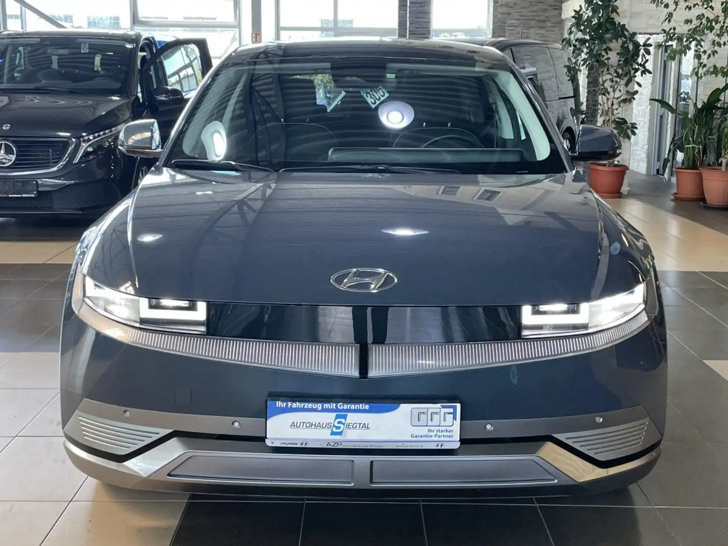Hyundai IONIQ 5 Wärmepumpe Pano Leder NSCC LED Nav R.Cam Blau - 2