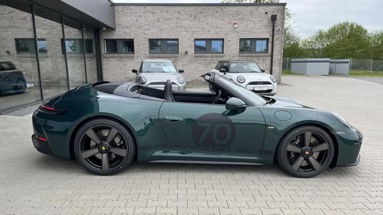Porsche 992 Spirit 70 Lift, Bose, Porscheracinggreenmetallic 7