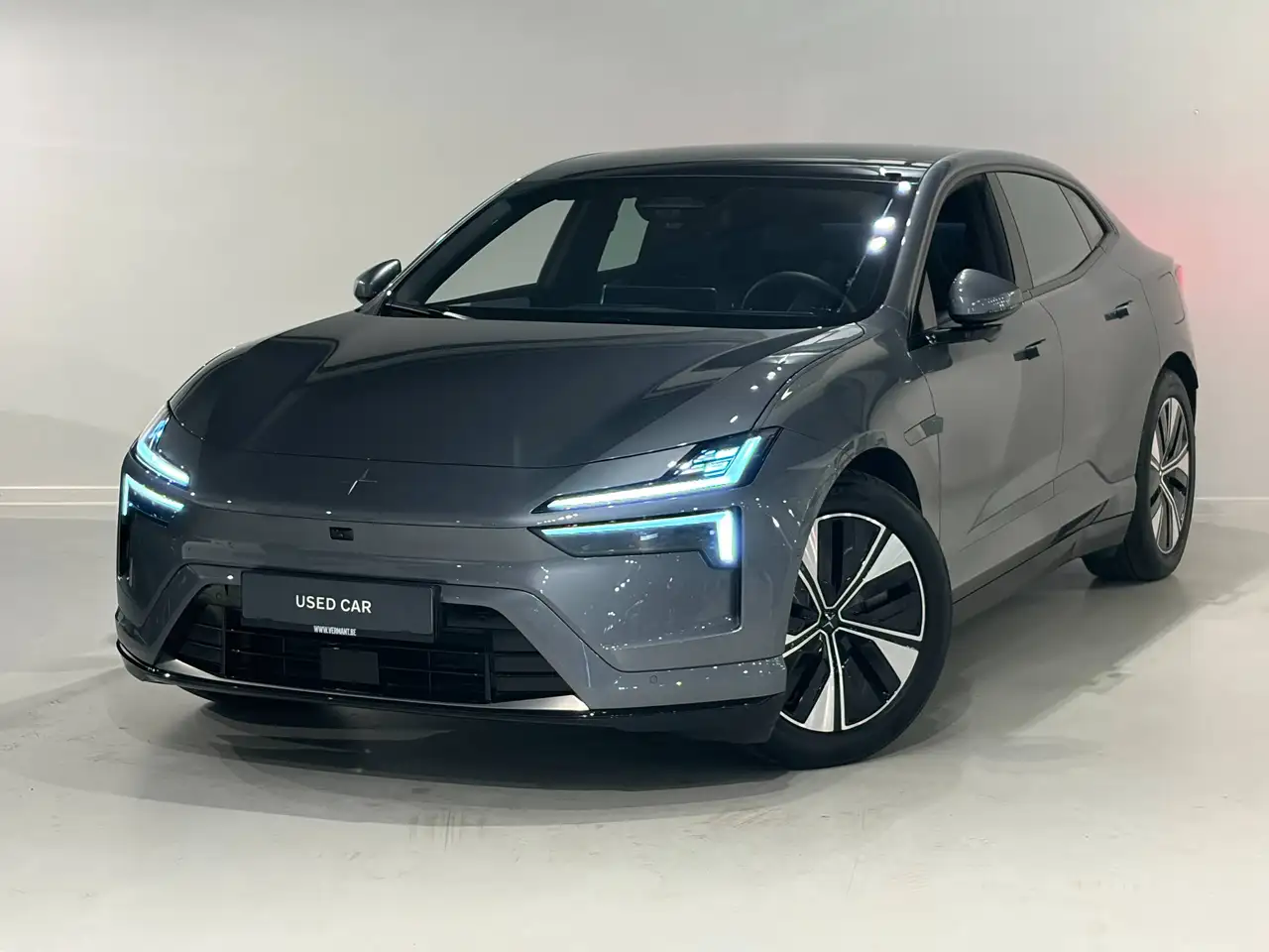 Polestar 4 2025