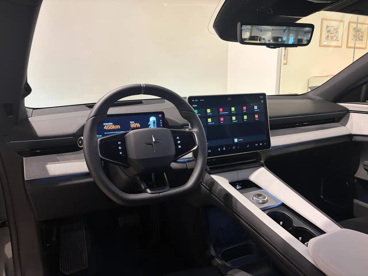 Polestar 4 2025
