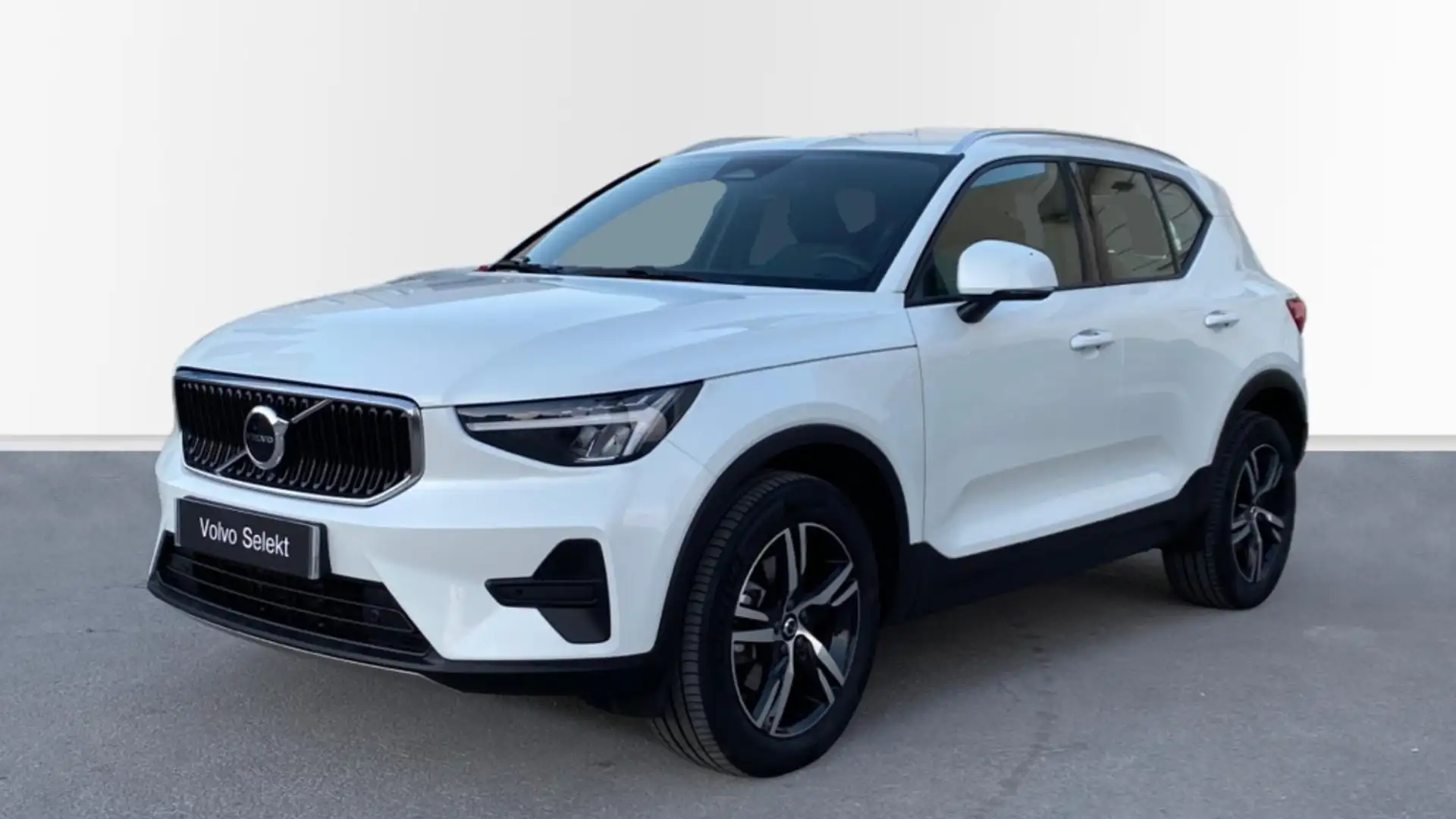 Volvo XC40 2.0 B3 MHEV CORE DCT 5P - 1