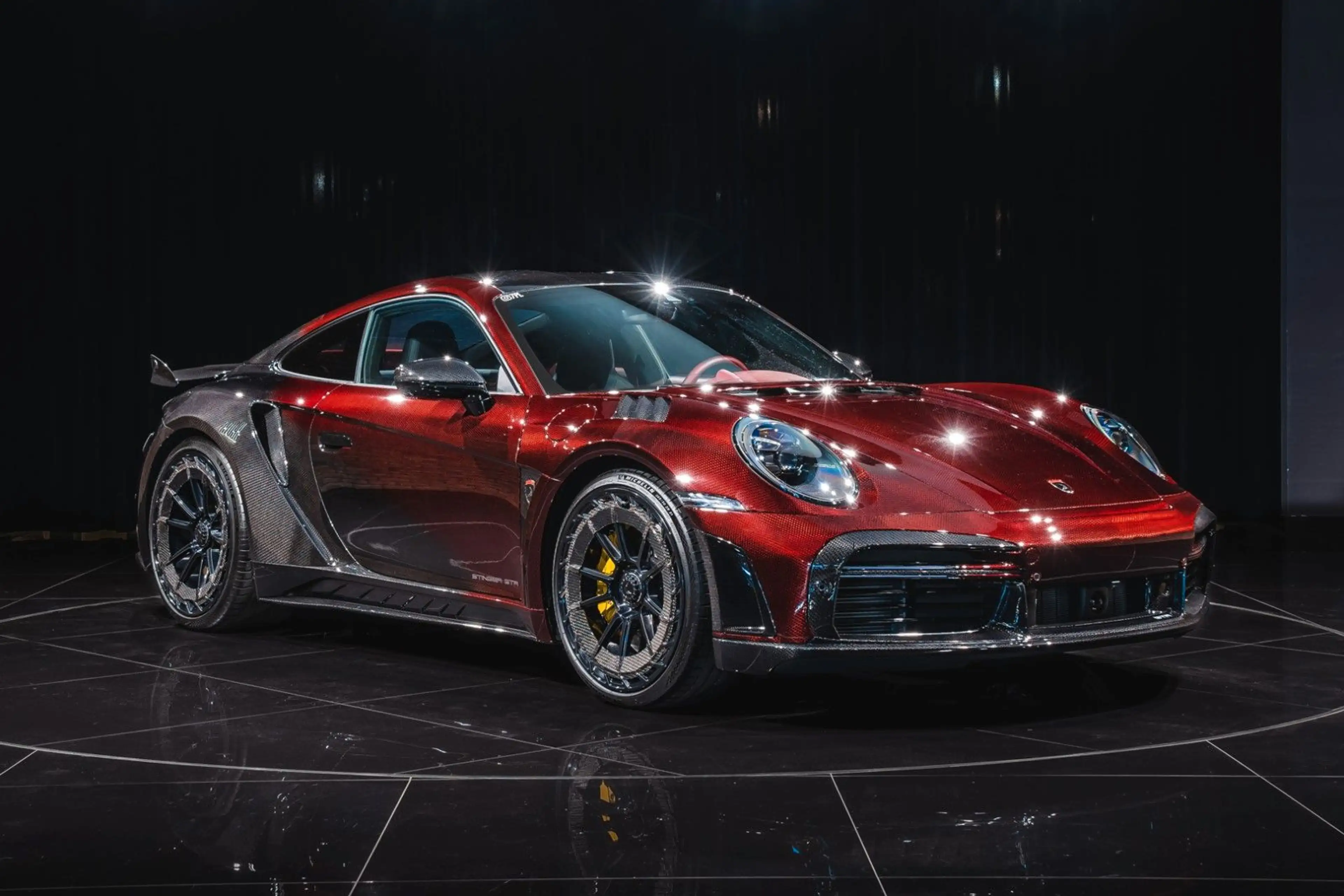 Porsche 911 Porsche 911 (992) Turbo S Stinger GTR Carbon 1/7