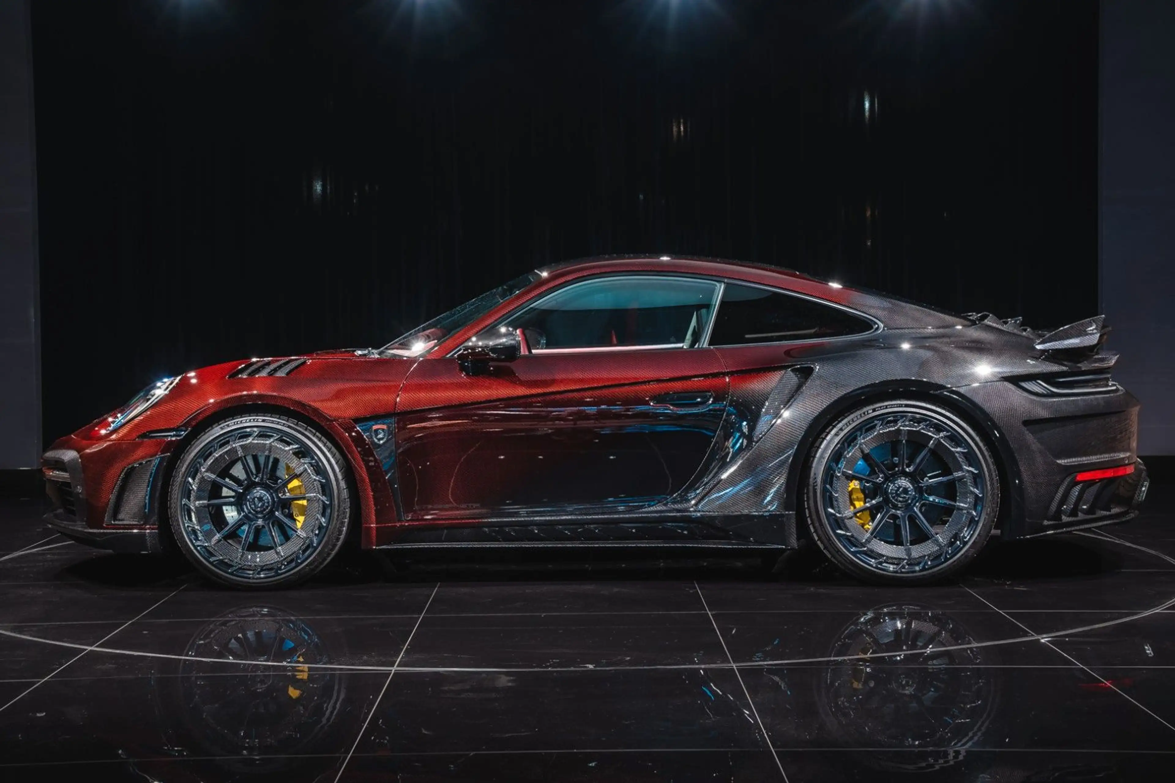 Porsche 911 Porsche 911 (992) Turbo S Stinger GTR Carbon 1/7 — photo 4