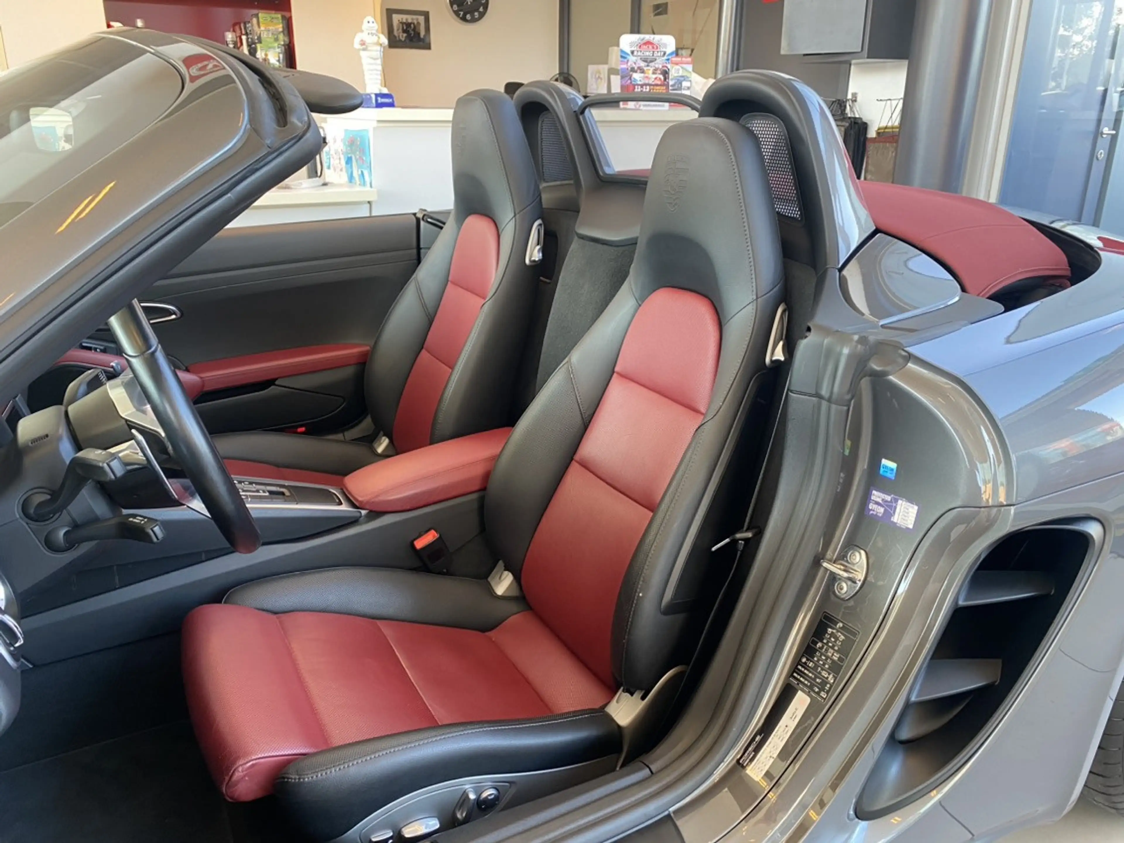 Porsche 718 Boxster S 2.5 PDK Navigatie/Climate & Cruise Contr — photo 22