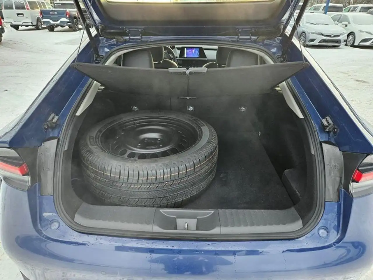 Toyota Prius снимка Toyota Prius