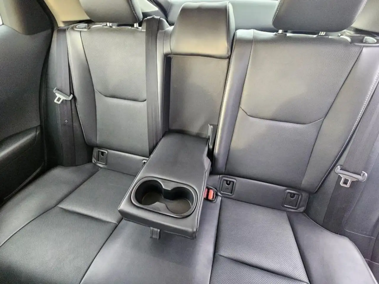 Toyota Prius снимка Toyota Prius
