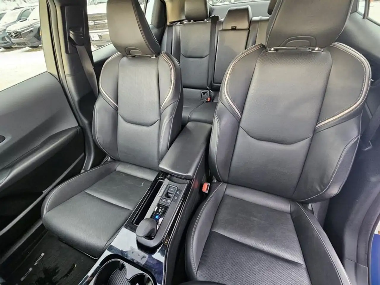 Toyota Prius снимка Toyota Prius