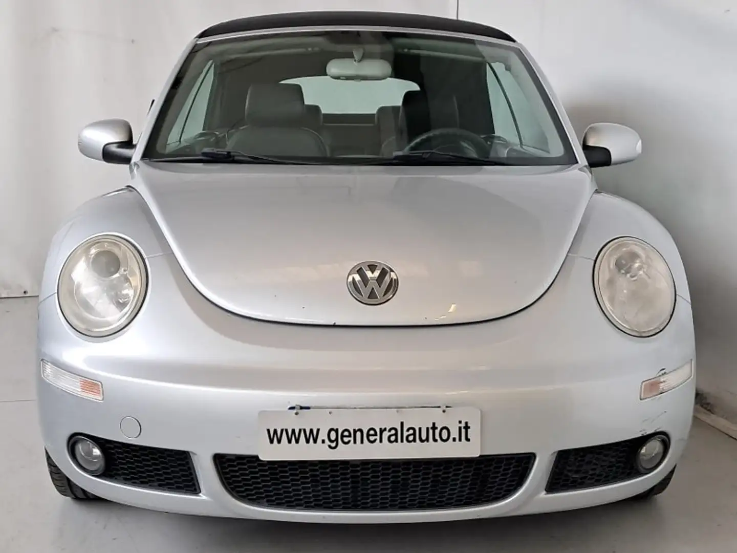 Volkswagen New Beetle 1.9 TDI 105CV Cabrio Gris - 1