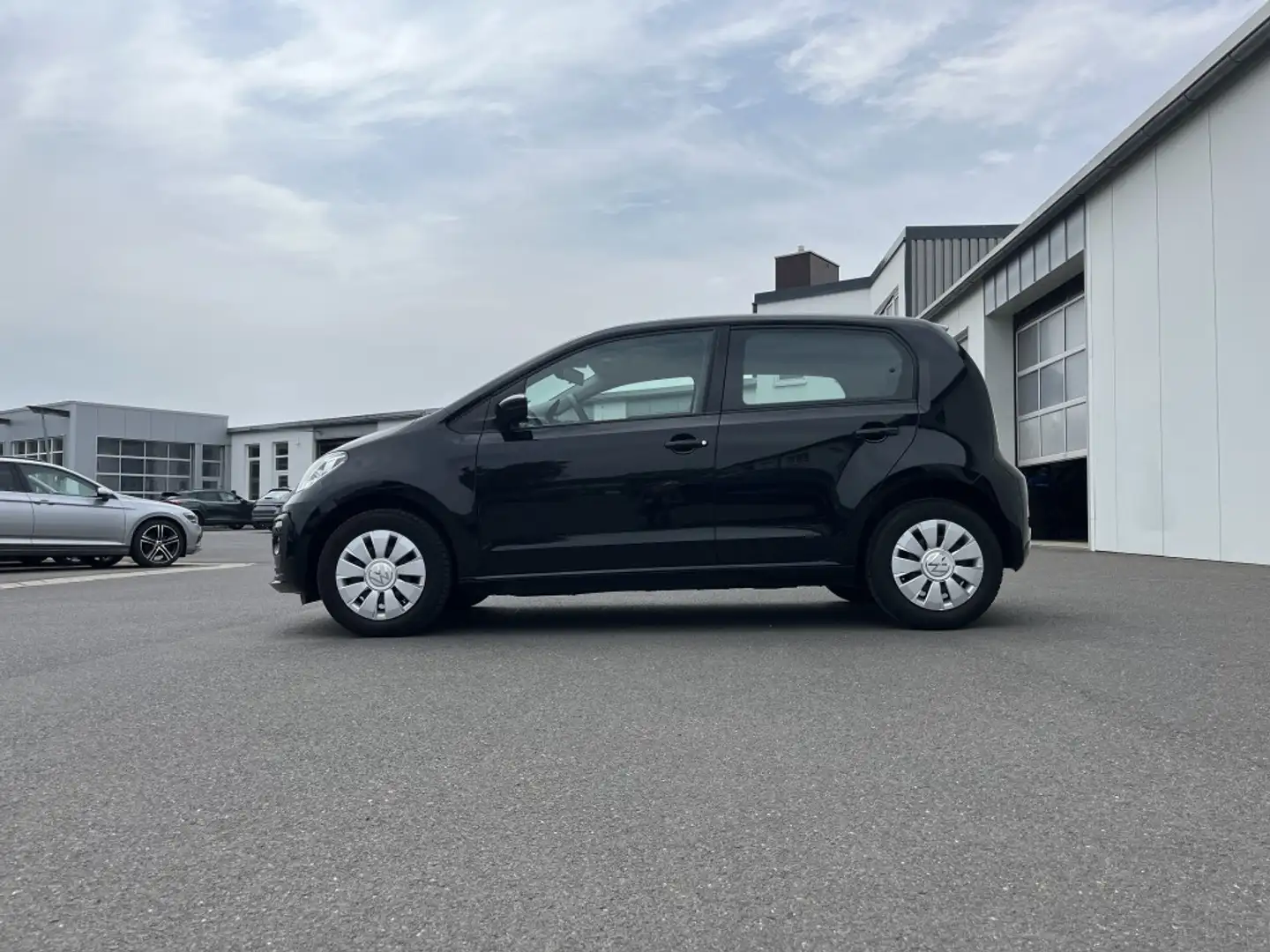 Volkswagen up! 1.0 move 81€ m. 20% Anzahlung Klima DAB SHZ ISOF Schwarz - 2